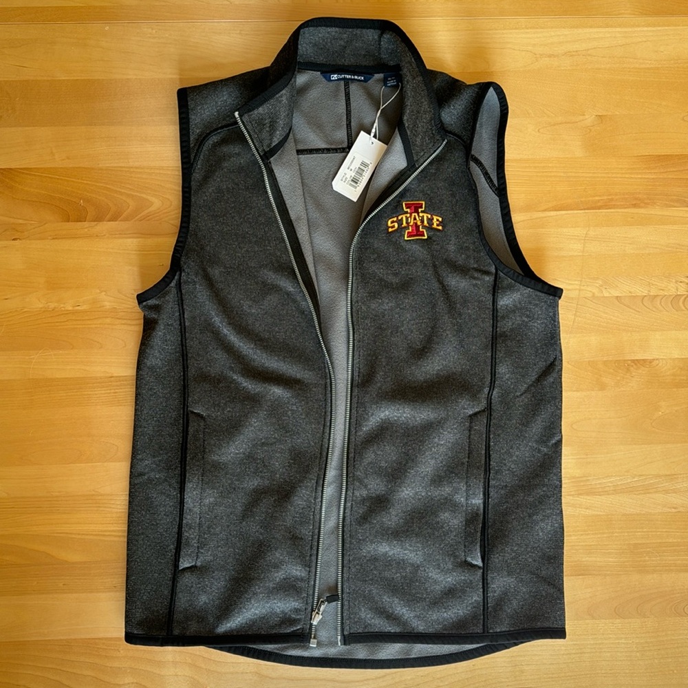 Cutter & Buck Mainsail Iowa State full zip vest. Men’s M